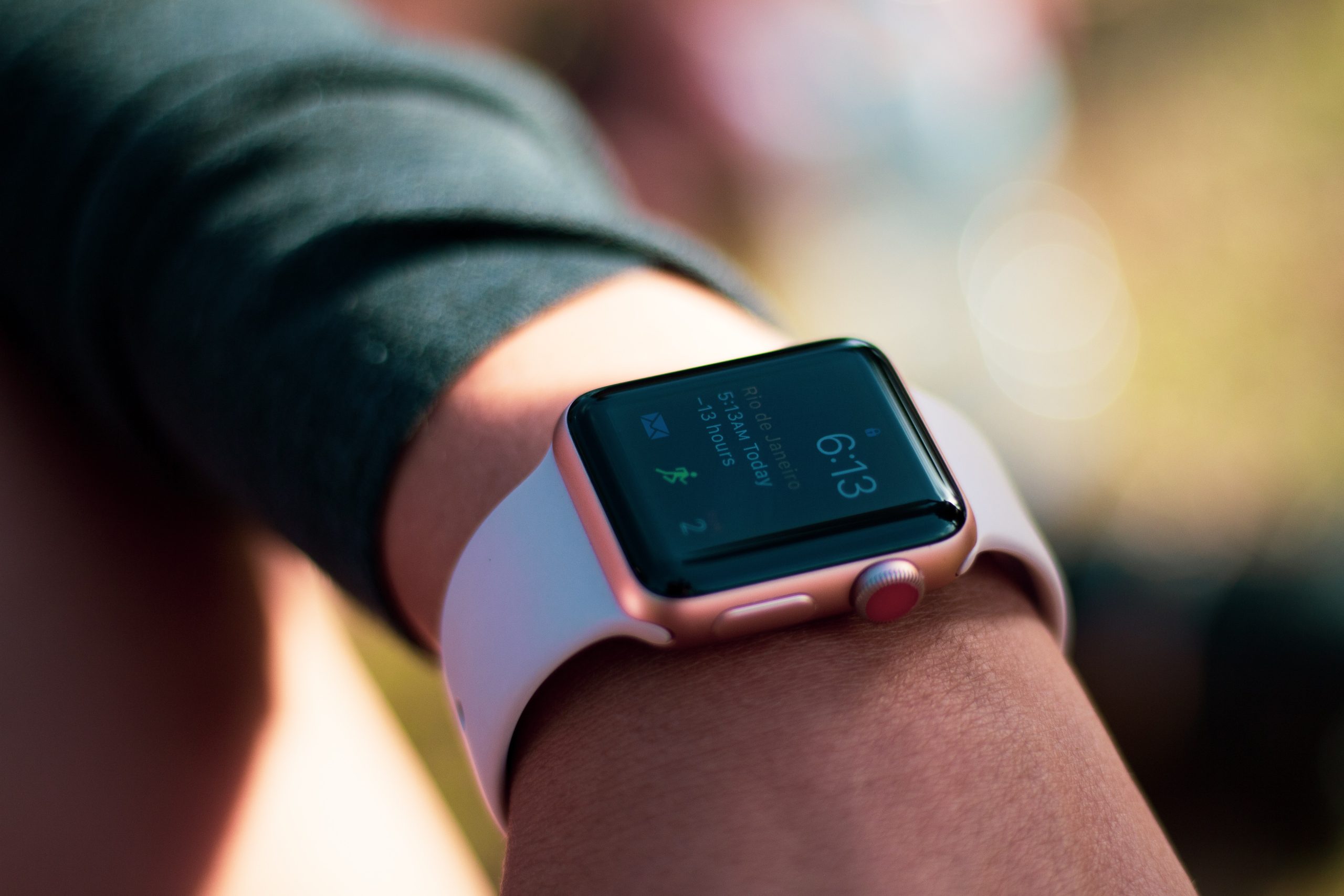 using-smart-watch-to-track-time using-smart-watch-to-track-time